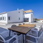 Holiday home Sunny